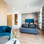 Apartment Targi Z Garazem I Silownia