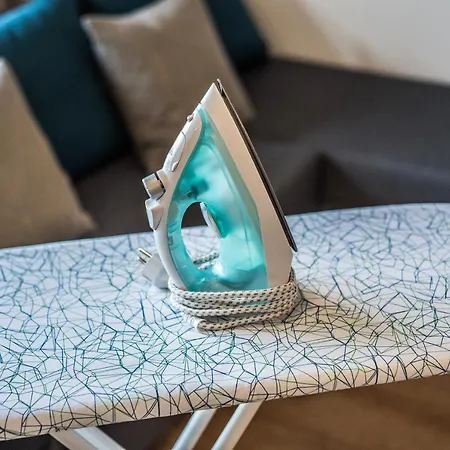 Targi Z Garazem I Silownia *