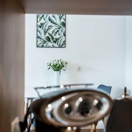 Targi Z Garazem I Silownia Appartement