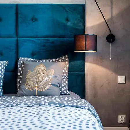 Targi Z Garazem I Silownia * Poznań