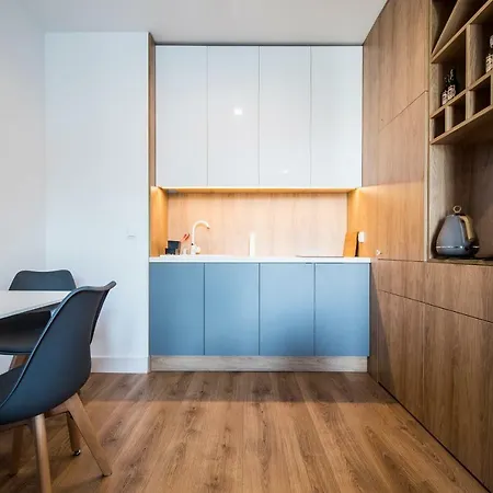 Targi Z Garazem I Silownia Appartement Poznań