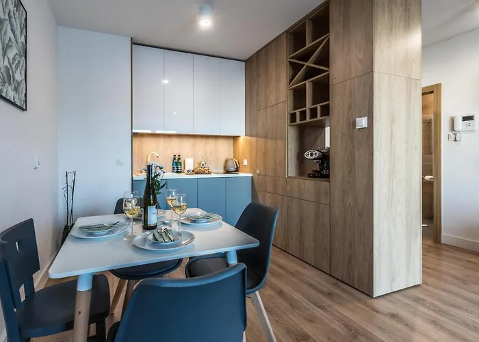 Targi Z Garazem I Silownia Apartment