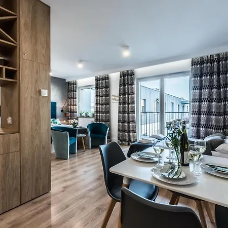 Targi Z Garażem I Siłownią Apartament Poznań