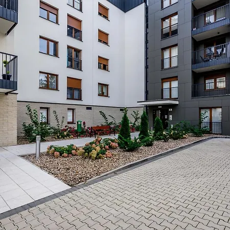 Apartman Targi Z Garazem I Silownia *