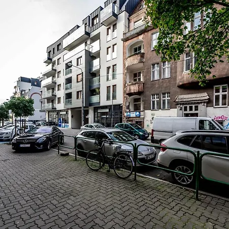 Targi Z Garażem I Siłownią Apartament *