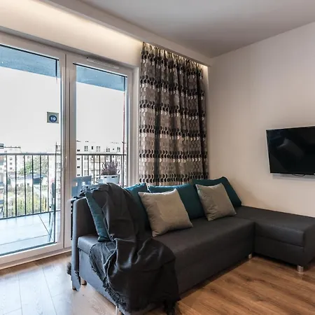 Apartament Targi Z Garażem I Siłownią