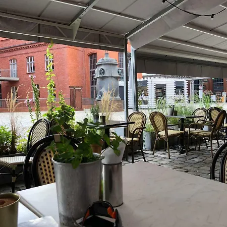 Targi Z Garażem I Siłownią Apartament