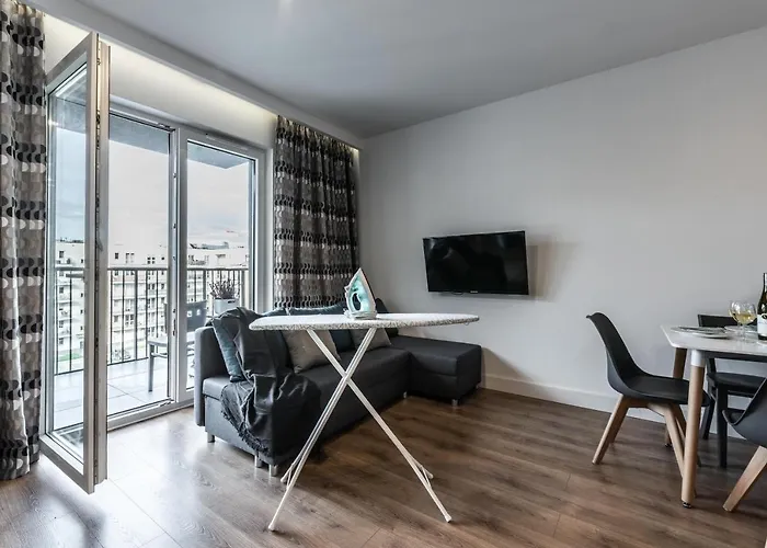 Targi Z Garazem I Silownia