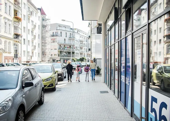 Targi Z Garazem I Silownia * Poznań