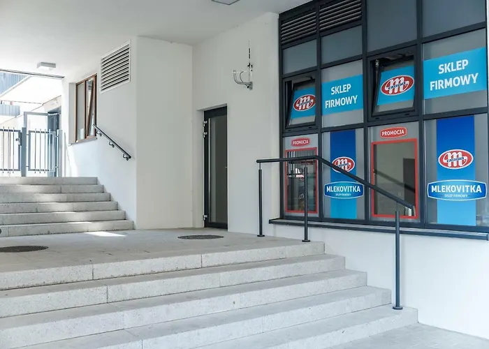 Targi Z Garazem I Silownia *